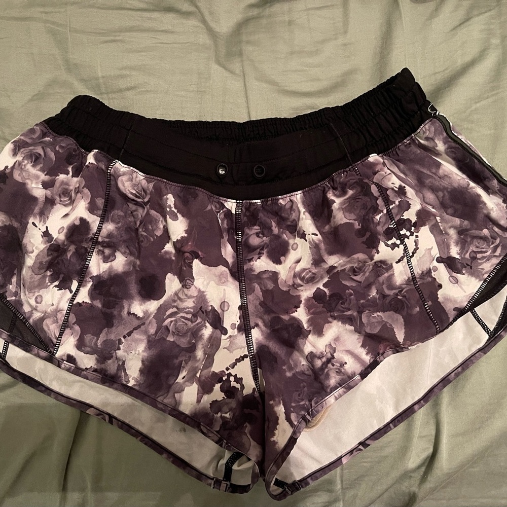 Lululemon hotty hot shorts